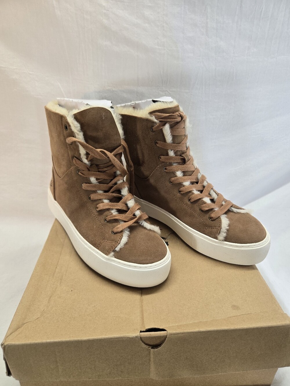 UGG Beven Women's 10 Sheepskin Suede Leather Sneaker High Top Ankle Boots New